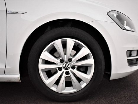 Volkswagen Golf - 1.0 Tsi 115pk Comfortline | Navigatie | Clima | P-Sensoren | 16