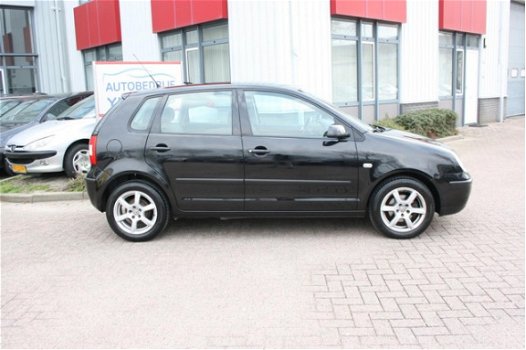 Volkswagen Polo - 1.2-12V Highline - 1