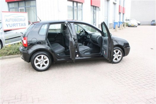 Volkswagen Polo - 1.2-12V Highline - 1