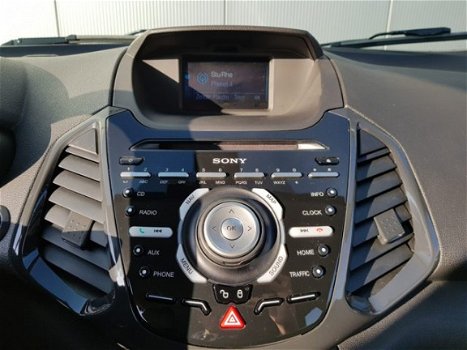 Ford EcoSport - 1.0 125 pk EcoBoost Titanium Full Map navigatie | Stoel-, stuur- en voorruitverwarmi - 1