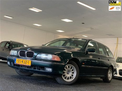 BMW 5-serie Touring - 528i Executive *BOMVOL*LEDER*SCHUIFDAK - 1