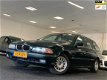 BMW 5-serie Touring - 528i Executive *BOMVOL*LEDER*SCHUIFDAK - 1 - Thumbnail