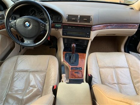 BMW 5-serie Touring - 528i Executive *BOMVOL*LEDER*SCHUIFDAK - 1