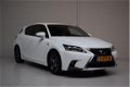 Lexus CT 200h - F Sport Line Navigatie / Camera / PDC V+A / Sportstoelen /NAP / Dealer onderhouden - 1 - Thumbnail