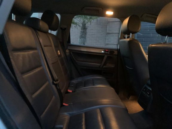 Volkswagen Touareg - 3.0 V6 TDI Highline + Luchtvering + Navi + Leder + Stoelverwarming - Afbeelding 3