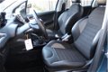 Peugeot 2008 - 1.2 PureTech Allure, 110 PK, NAVIGATIE, CRUISE CONTROL, PDC ACHTER, TREKHAAK, PRIJS I - 1 - Thumbnail