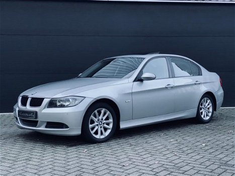 BMW 3-serie - 318i High Executive NAVI cruise schuif-/kantel dak - 1