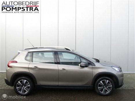 Peugeot 2008 - 1.2 PureTech Allure PANODAK/NAVI/CLIMA/PDC - 1