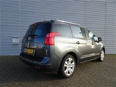 Peugeot 5008 - 1.6 e-HDi Blue Lease Executive 7p. / Automaat / Pano / Navi / Leder / Climate / Head-