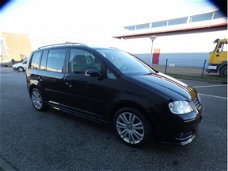 Volkswagen Touran - 2.0 TDI Highline / AUTOMAAT / CLIMA / PANO / NAVI / TREKHAAK