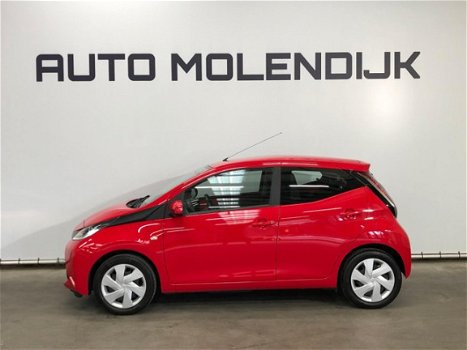 Toyota Aygo - 1.0 VVT-i x-play Navi / Bluetooth / ZEER MOOI - 1