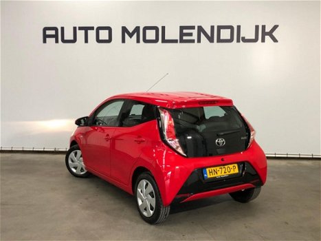 Toyota Aygo - 1.0 VVT-i x-play Navi / Bluetooth / ZEER MOOI - 1