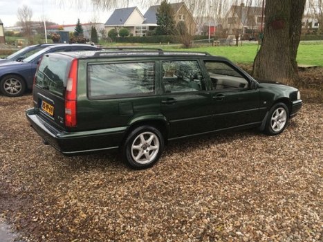 Volvo V70 - 2.5T 142kW Comfort-Line - 1