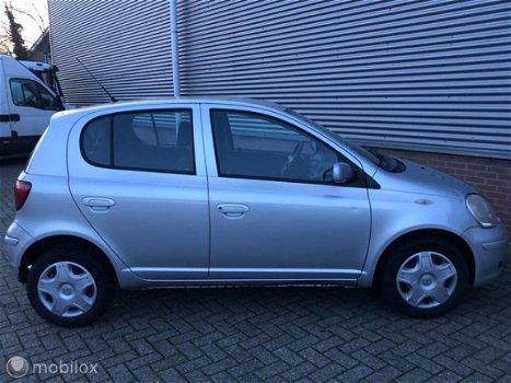 Toyota Yaris - 1.3 VVT-i Terra - 1