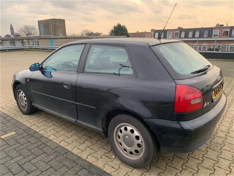 Audi A3 - 1.6 Attraction - 1