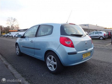 Renault Clio - 1.4-16V Rip Curl - 1