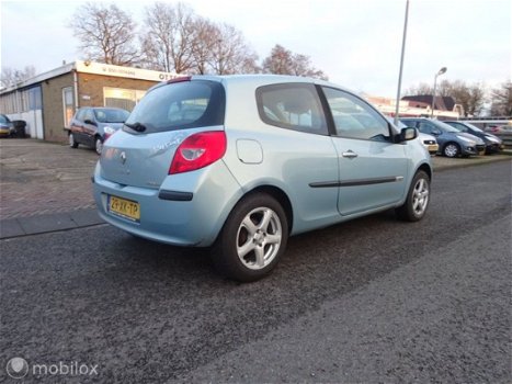 Renault Clio - 1.4-16V Rip Curl - 1