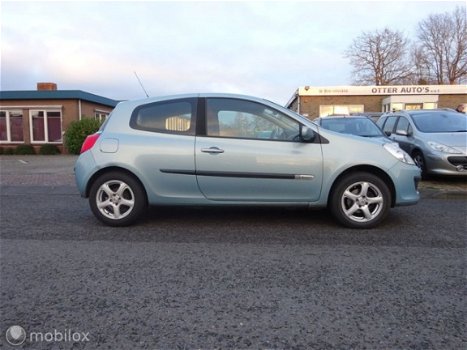 Renault Clio - 1.4-16V Rip Curl - 1