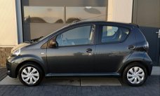 Toyota Aygo - 1.0 VVT-i Now AIRCO/NAVIGATIE/5DRS/ELEK. RAAM