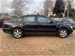 Volkswagen Passat - 2.3 V5 Trendline - 1 - Thumbnail