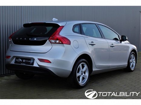 Volvo V40 - 2.0 D2 Kinetic - 1