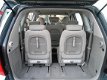 Kia Carnival - 2.7 V6 AUT - 1 - Thumbnail