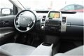 Toyota Prius - 1.5 VVT-i Tech Edition | Smart-key | Navigatie | Cruise- en Climatecontrol | Trekhaak - 1 - Thumbnail