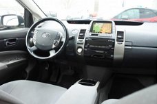 Toyota Prius - 1.5 VVT-i Tech Edition | Smart-key | Navigatie | Cruise- en Climatecontrol | Trekhaak