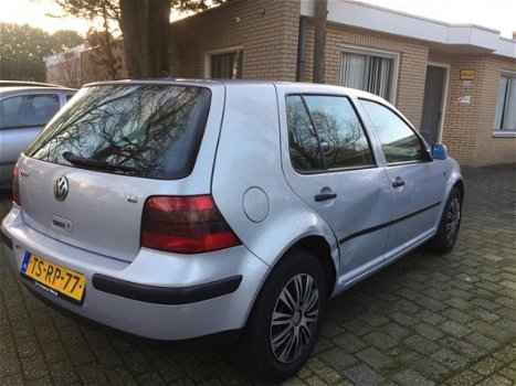 Volkswagen Golf - 1.6 Trendline - 1