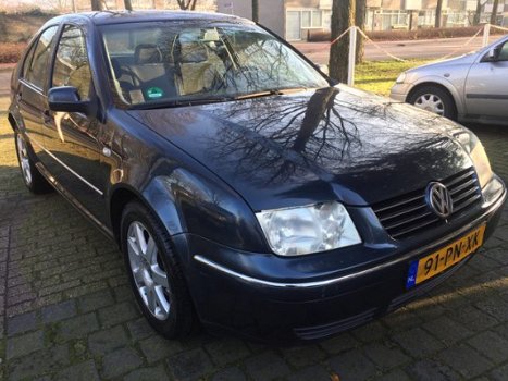 Volkswagen Bora - 1.6-16V Athene ARCO 5 DEURS NIEUWE BANDEN - 1