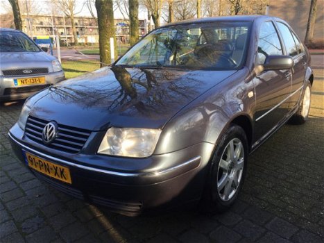 Volkswagen Bora - 1.6-16V Athene ARCO 5 DEURS NIEUWE BANDEN - 1