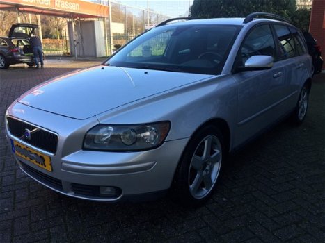 Volvo V50 - 2.0D Momentum IN NIEUW STAAT - 1