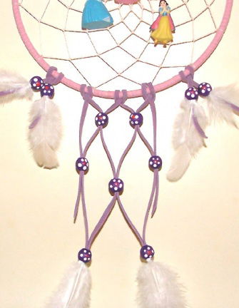 DISNEY PRINSESJES Dromenvanger / Dreamcatcher in roze-lila tintjes: Ring=15cm - Afbeelding 3