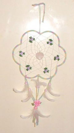 Dromenvanger / Dreamcatcher (Bloemvorm) met EDELSTEEN ROZENKWARTS (Hartje) - nr. 1