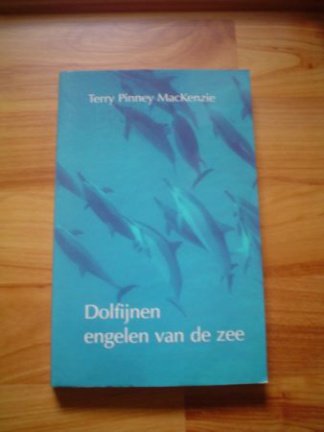 Dolfijnen, engelen van de zee door Terry Pinney Mackenzie - nr. 1