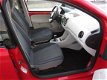 Volkswagen Up! - 1.0 high up Automaat, airco, panoramadak , cruise - 1 - Thumbnail