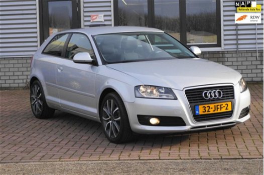 Audi A3 - 1.6 Attraction Business Edition NAVIGATIE - 1