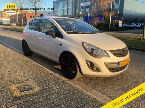 Opel Corsa - 1.4 16v Cosmo Automaat Navi, Airco, Stuur+stoelverwarming - 1