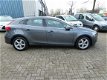 Volvo V40 - 1.6 D2 Momentum clima navi pdc v+a lmv 5drs electr ramen v+a centr vergd led trekhaak ar - 1 - Thumbnail