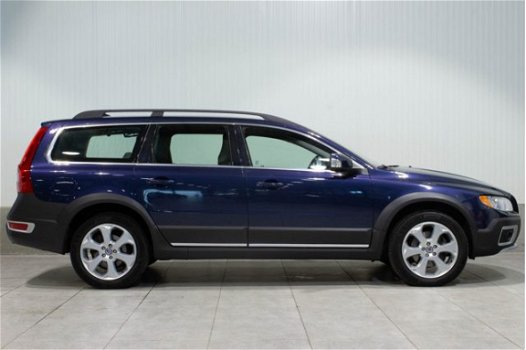 Volvo XC70 - D5 Aut. Intellisafe Summum Xenium Navigatie Schuifdak 205pk - 1