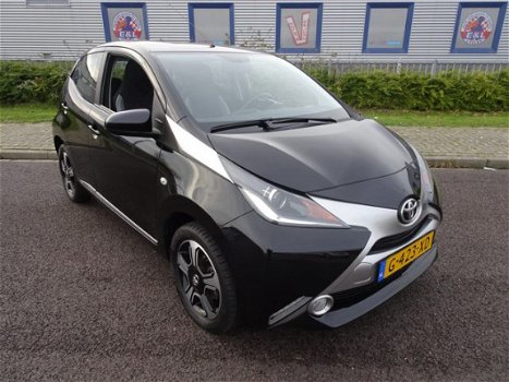 Toyota Aygo - 1.0 VVT-i x-clusiv - 1