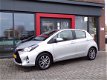 Toyota Yaris - 1.3 VVT-i Dynamic Keyless Navi Camera ECC Cruise - 1 - Thumbnail