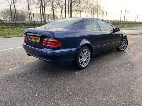 Mercedes-Benz CLK-klasse Coupé - 320 Elegance / Automaat / Leer / Airco ecc - 1