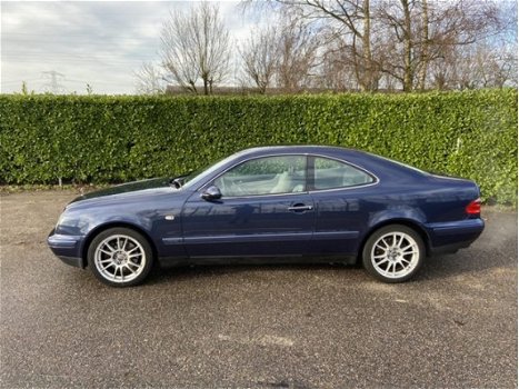 Mercedes-Benz CLK-klasse Coupé - 320 Elegance / Automaat / Leer / Airco ecc - 1