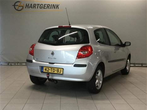 Renault Clio - Iii 1.2 16V 55KW 3-DRS Authentique *AIRCO - 1
