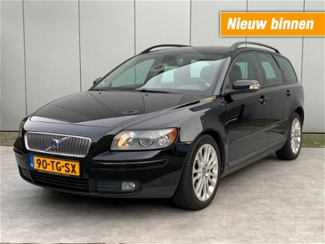 Volvo V50 - 2.4 MOMENTUM GEARTONIC AUTOMAAT - 1