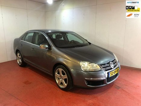 Volkswagen Jetta - 1.9 TDI Comfortline DEALER OND - 1