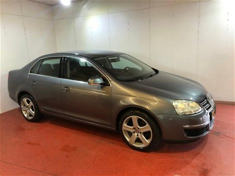 Volkswagen Jetta - 1.9 TDI Comfortline DEALER OND - 1