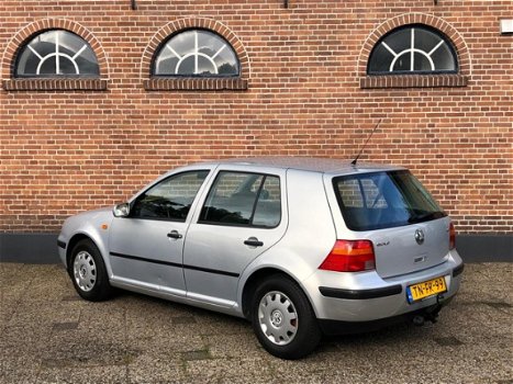 Volkswagen Golf - 1.6 Comfortline 5 DEURS NAVIGATIE NW APK - 1