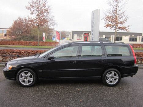 Volvo V70 - 2.4 Momentum 170 pk+Youngtimer - 1